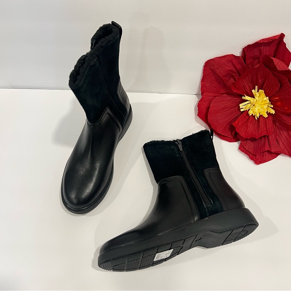 Unstructured By Clark’s Black Faux Fur Winter Boots - New Without Box - Reemoly - Picture 1 of 15